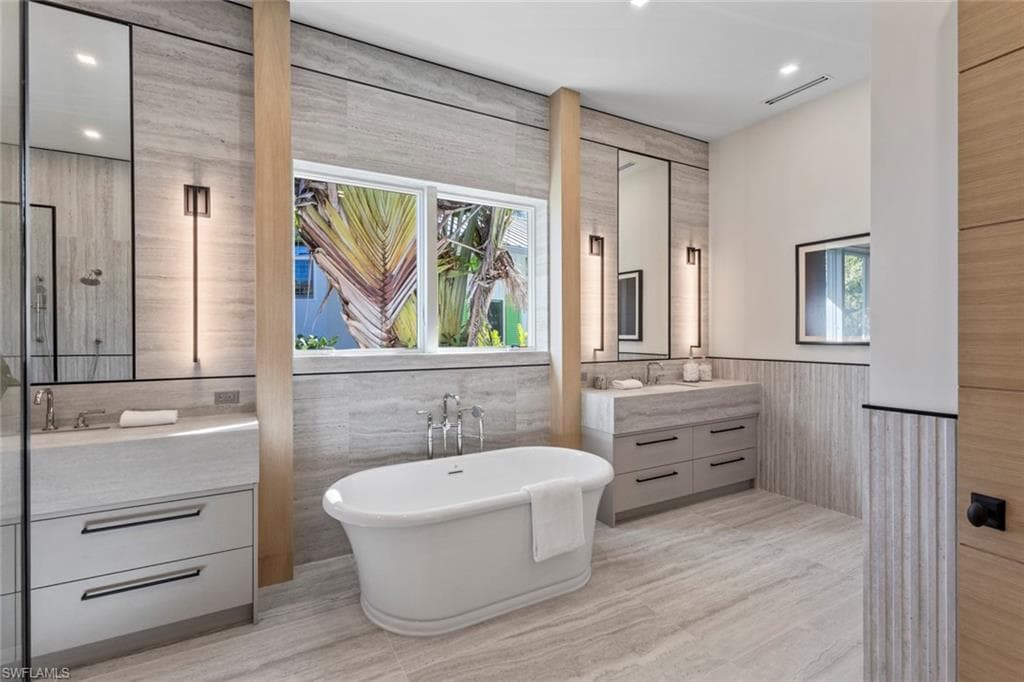 508 16th AVE S-22
