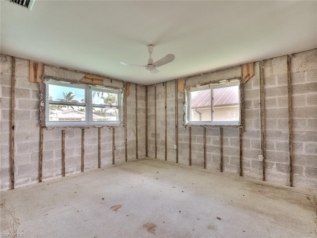 230 Randy LN, FORT MYERS BEACH FL 33931-15