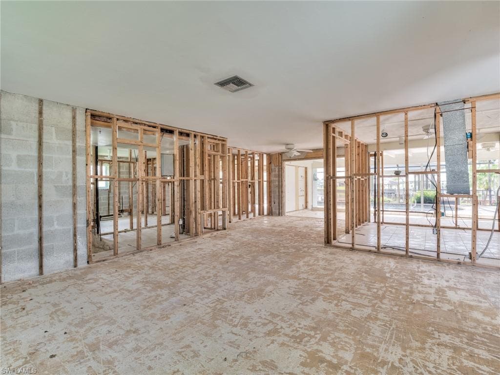 230 Randy LN, FORT MYERS BEACH FL 33931-17