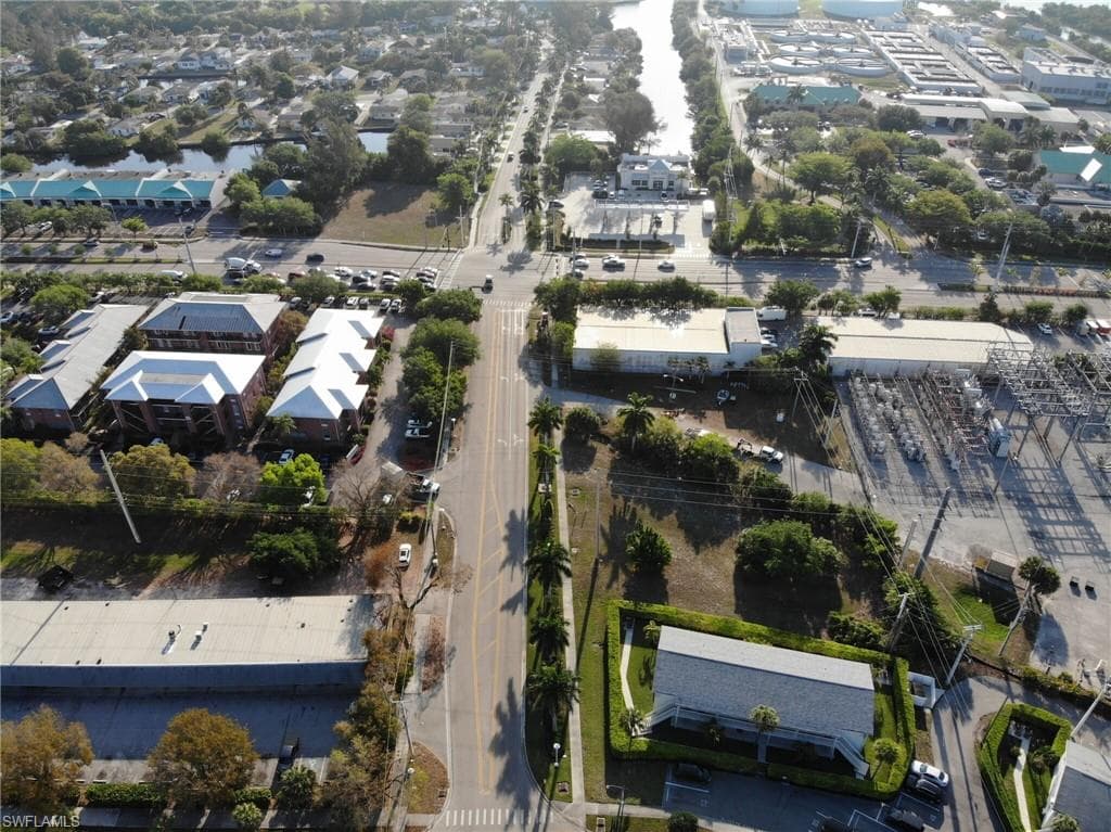 1202 5th AVE N, NAPLES FL 34102-2