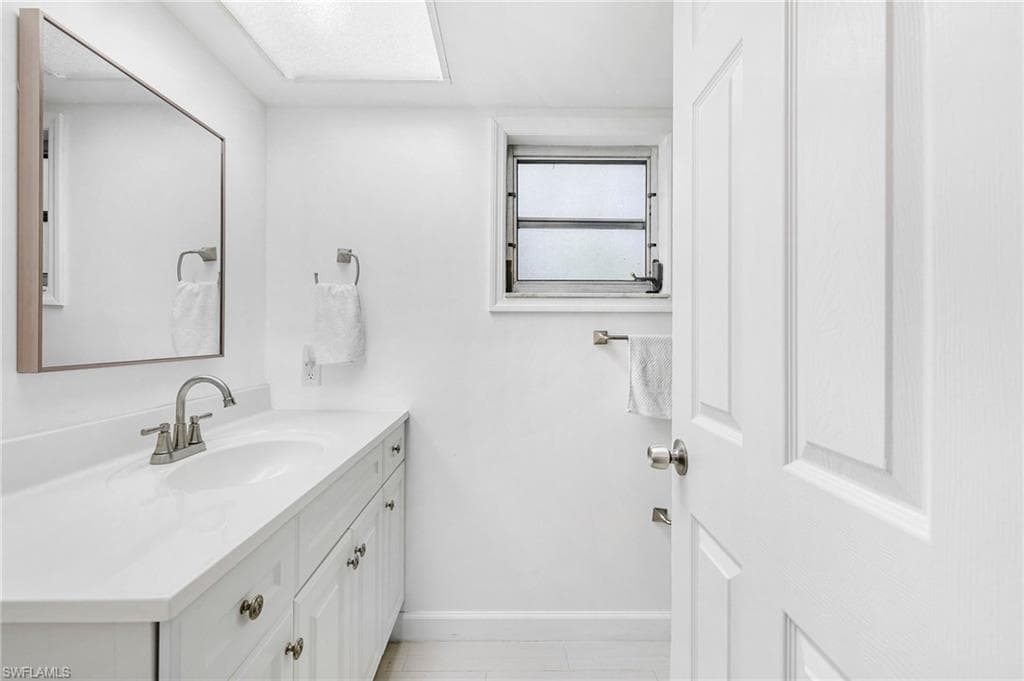 4688 Pembrooke LN, BONITA SPRINGS FL 34134-15