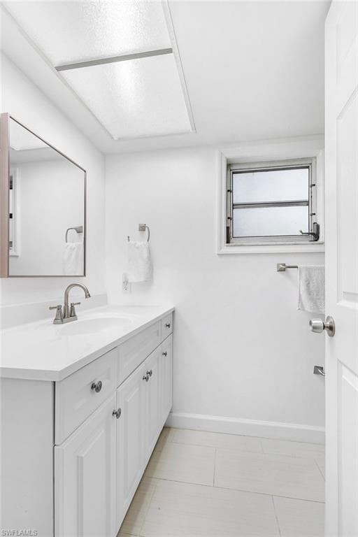 4688 Pembrooke LN, BONITA SPRINGS FL 34134-17