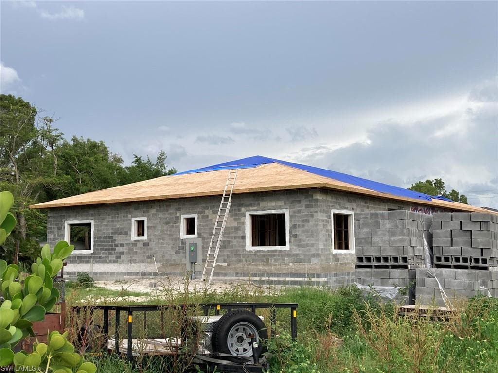 2364 Bayside ST, NAPLES FL 34112-15