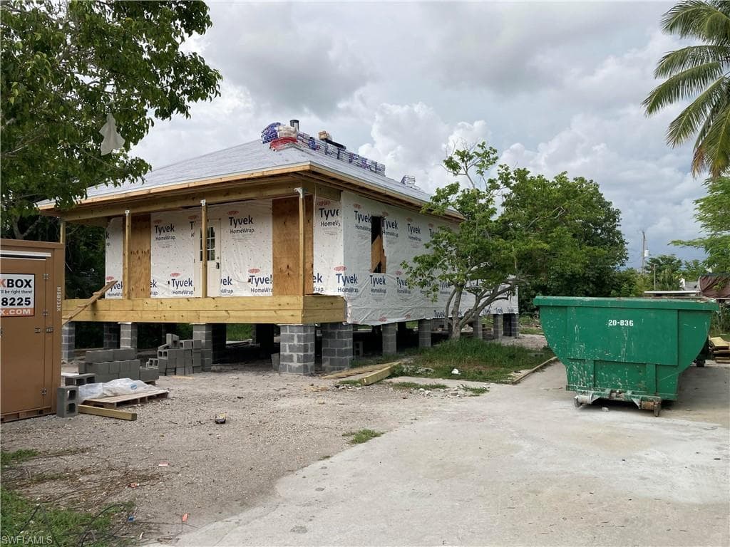 2364 Bayside ST, NAPLES FL 34112-13