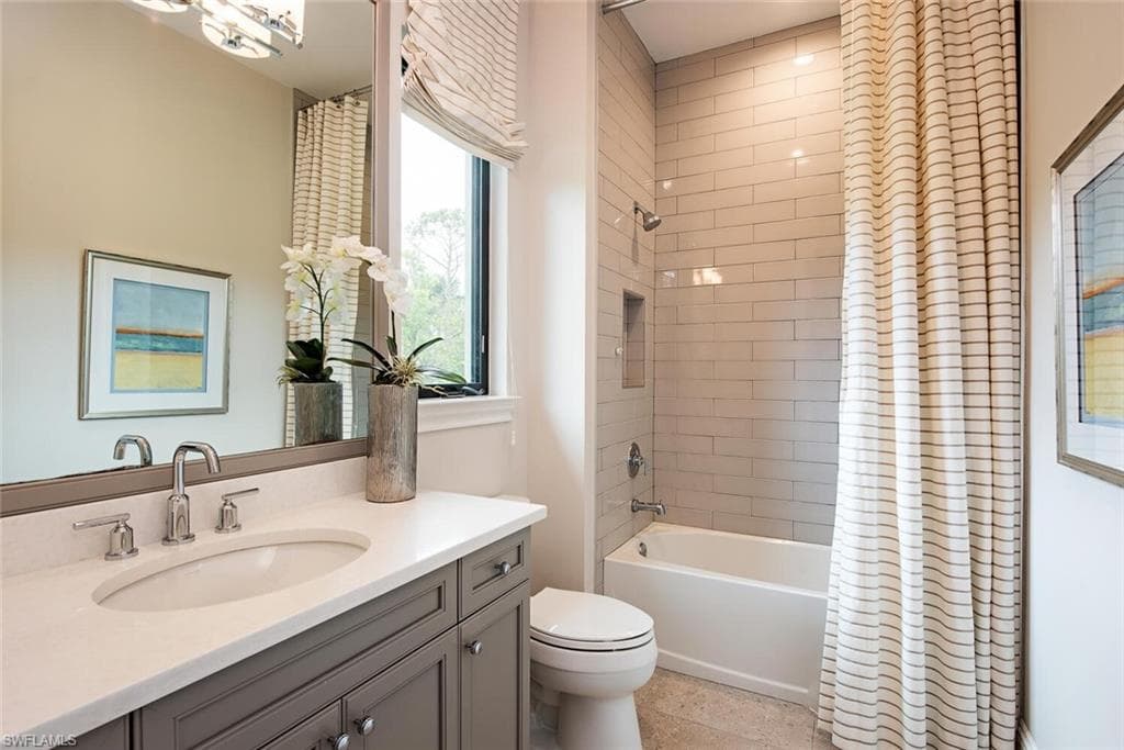 179 Mahogany DR-22