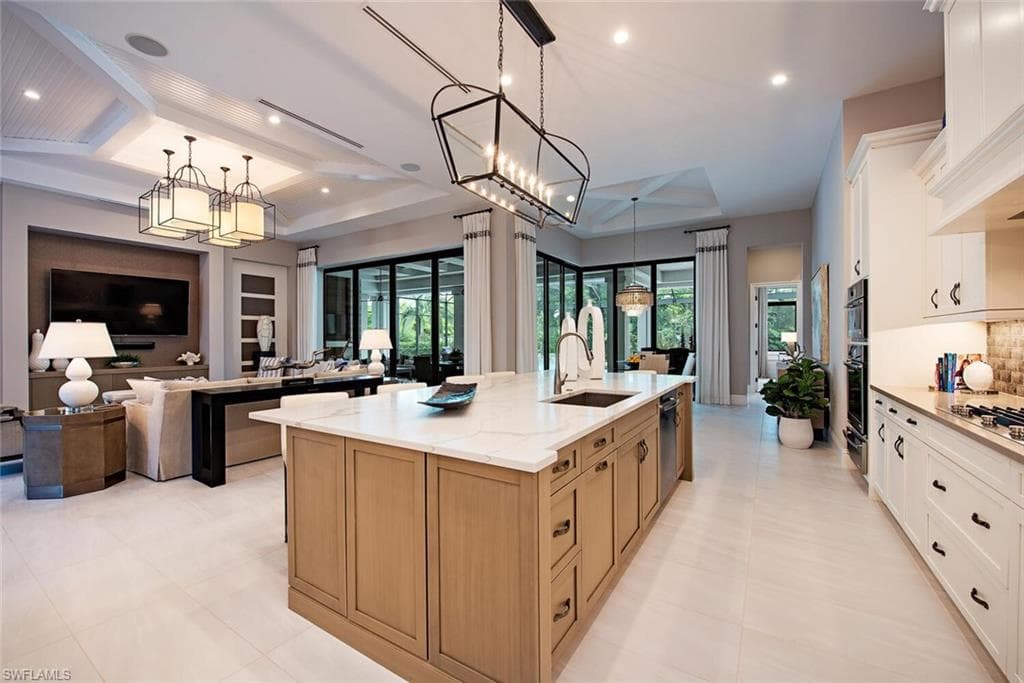 179 Mahogany DR-11