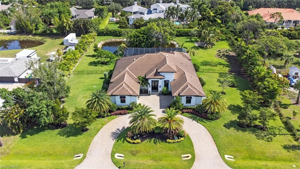 179 Mahogany DR-2