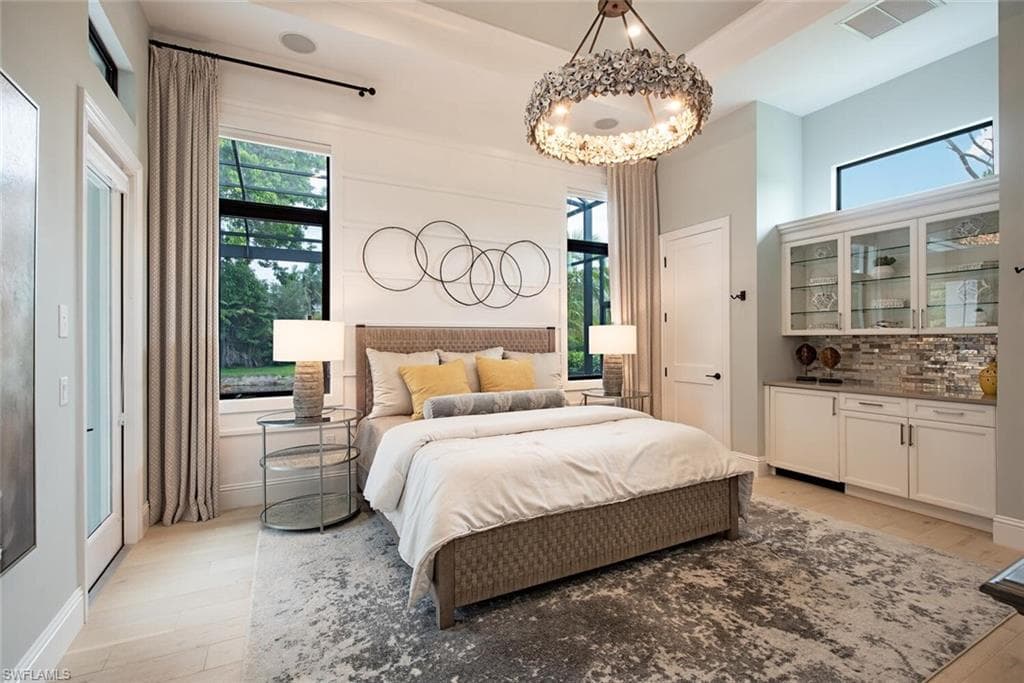 179 Mahogany DR-19