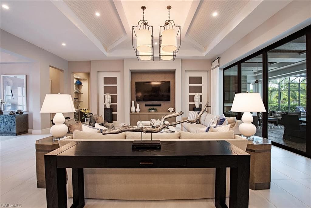 179 Mahogany DR-9