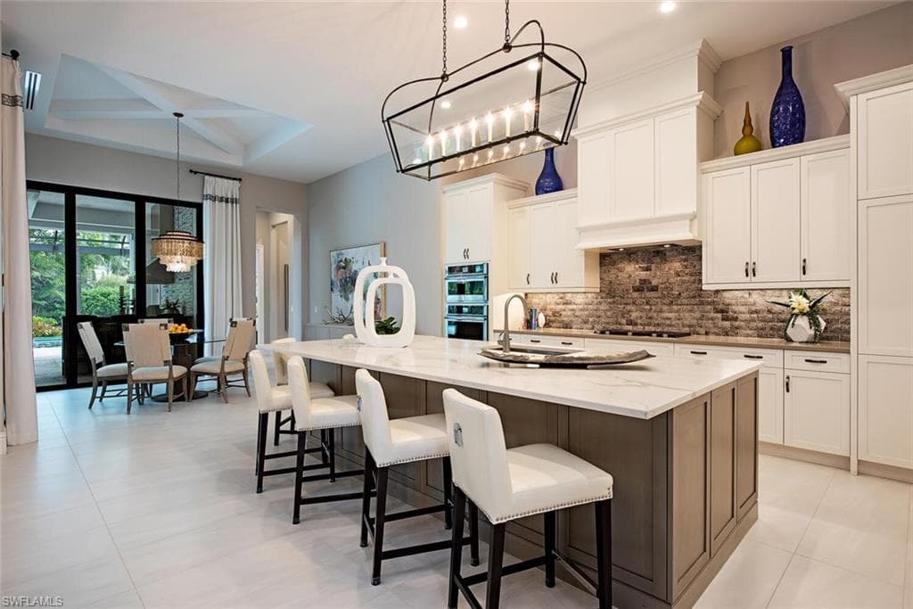 179 Mahogany DR-13