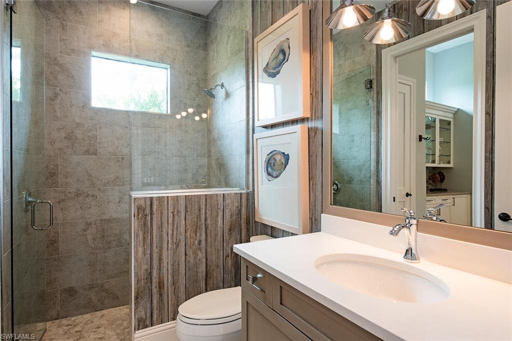 179 Mahogany DR-20