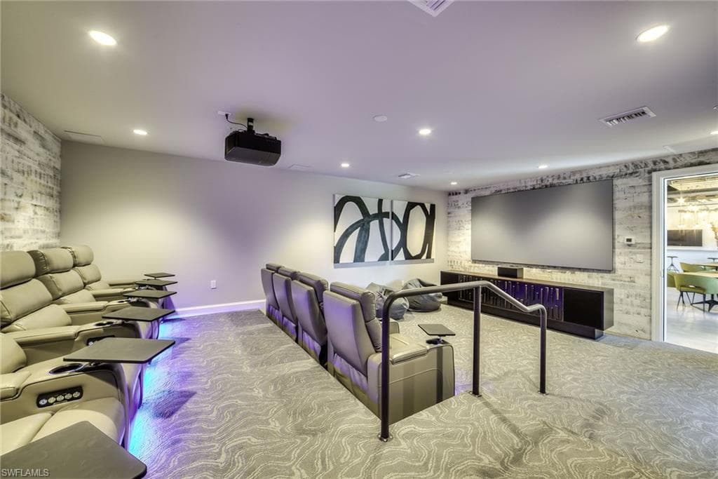 1111 Central AVE # 412, NAPLES FL 34102-25