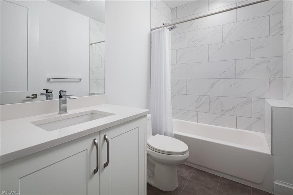 1111 Central AVE # 412, NAPLES FL 34102-13