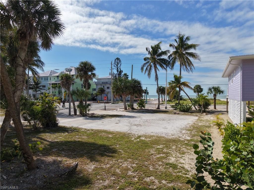 103-105 Hercules DR, FORT MYERS BEACH FL 33931-35