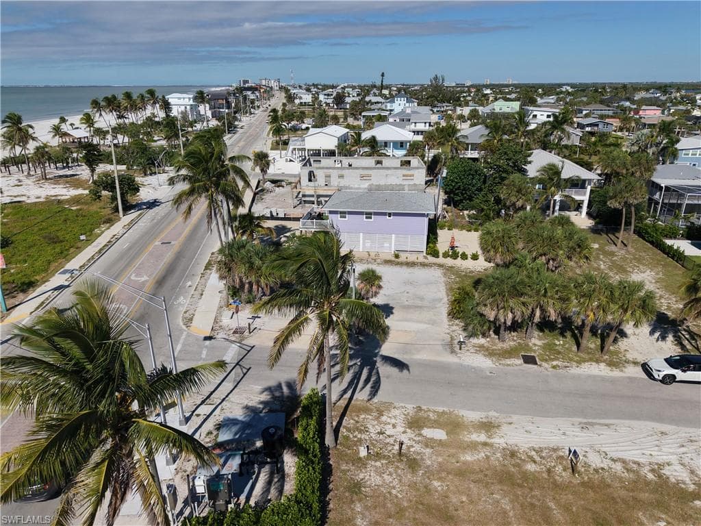 103-105 Hercules DR, FORT MYERS BEACH FL 33931-39