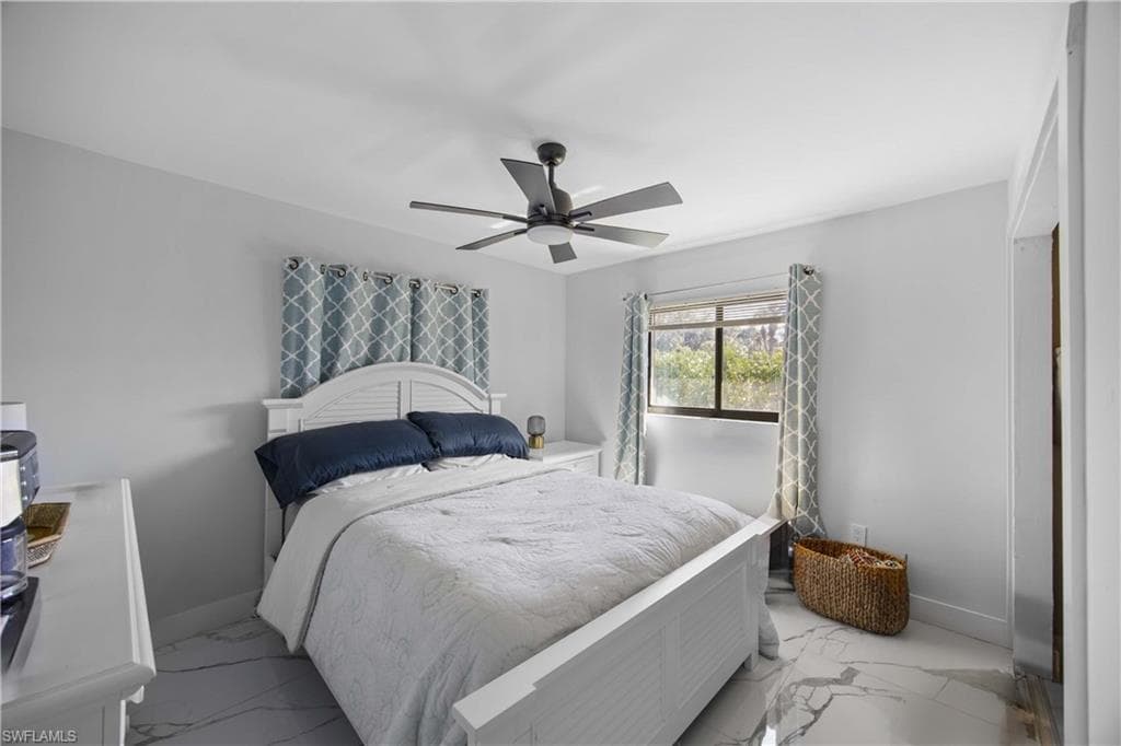 1890 Oakes BLVD, NAPLES FL 34119-15