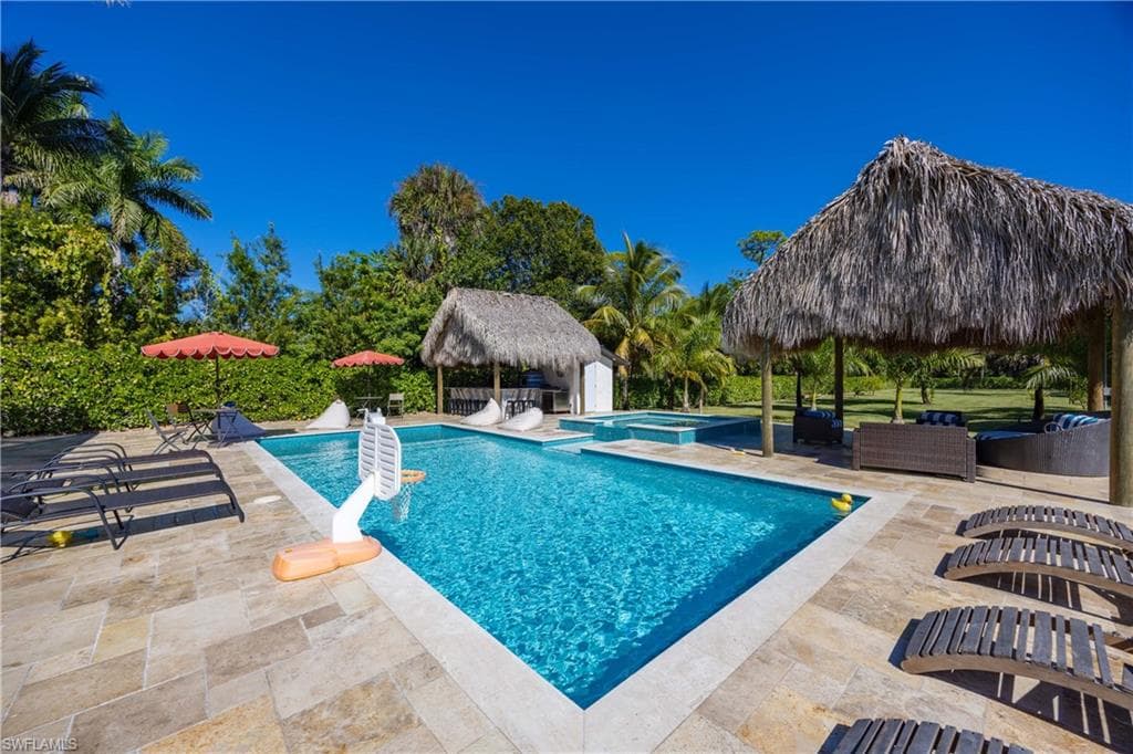 1890 Oakes BLVD, NAPLES FL 34119-29