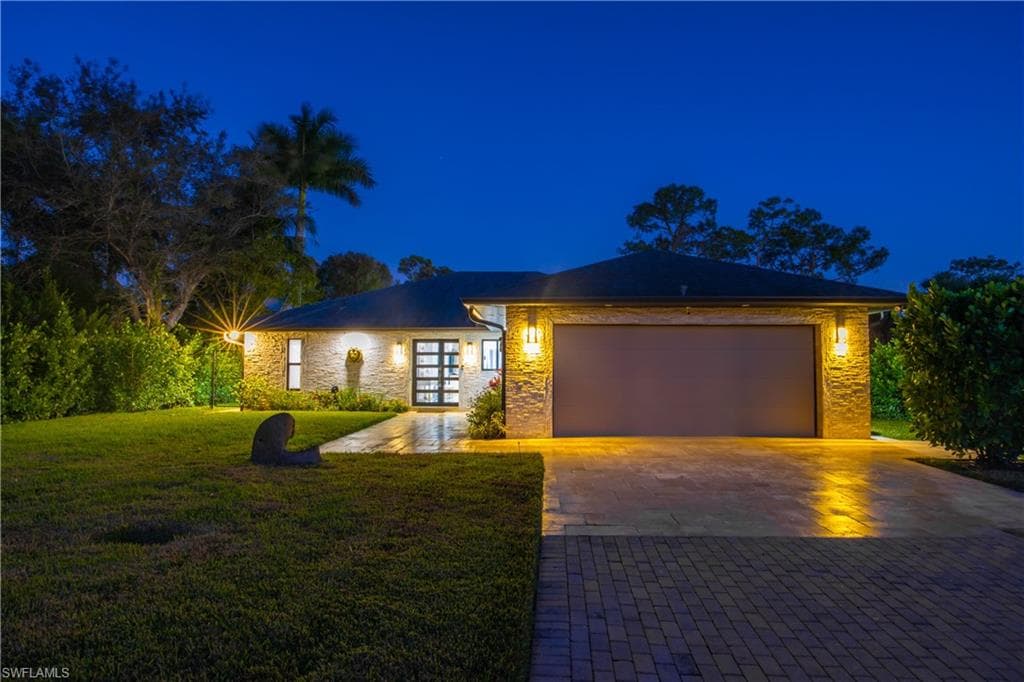1890 Oakes BLVD, NAPLES FL 34119-49