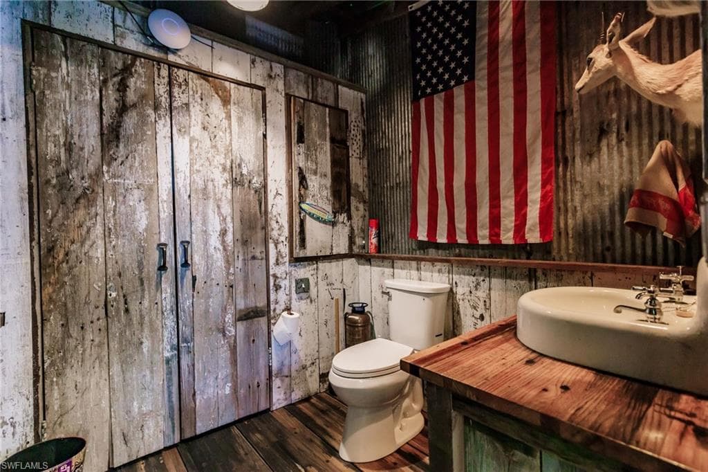 16261 & 16271 Pine Ridge RD # 401, FORT MYERS FL 33908-7