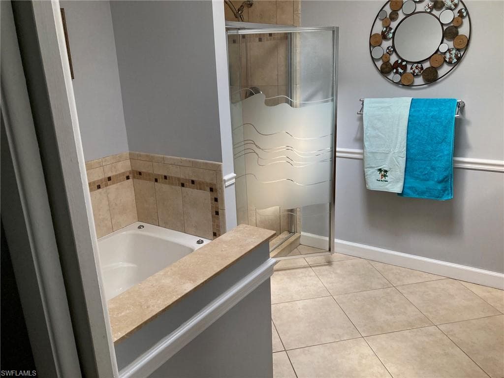 3338 Poinciana ST, NAPLES FL 34105-6