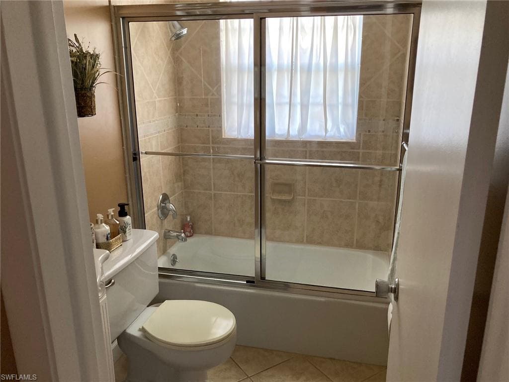 3338 Poinciana ST, NAPLES FL 34105-17