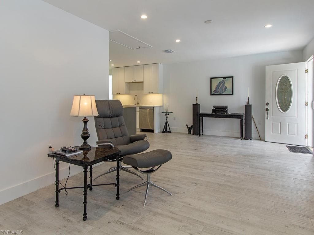 2201 Church AVE, NAPLES FL 34112-1