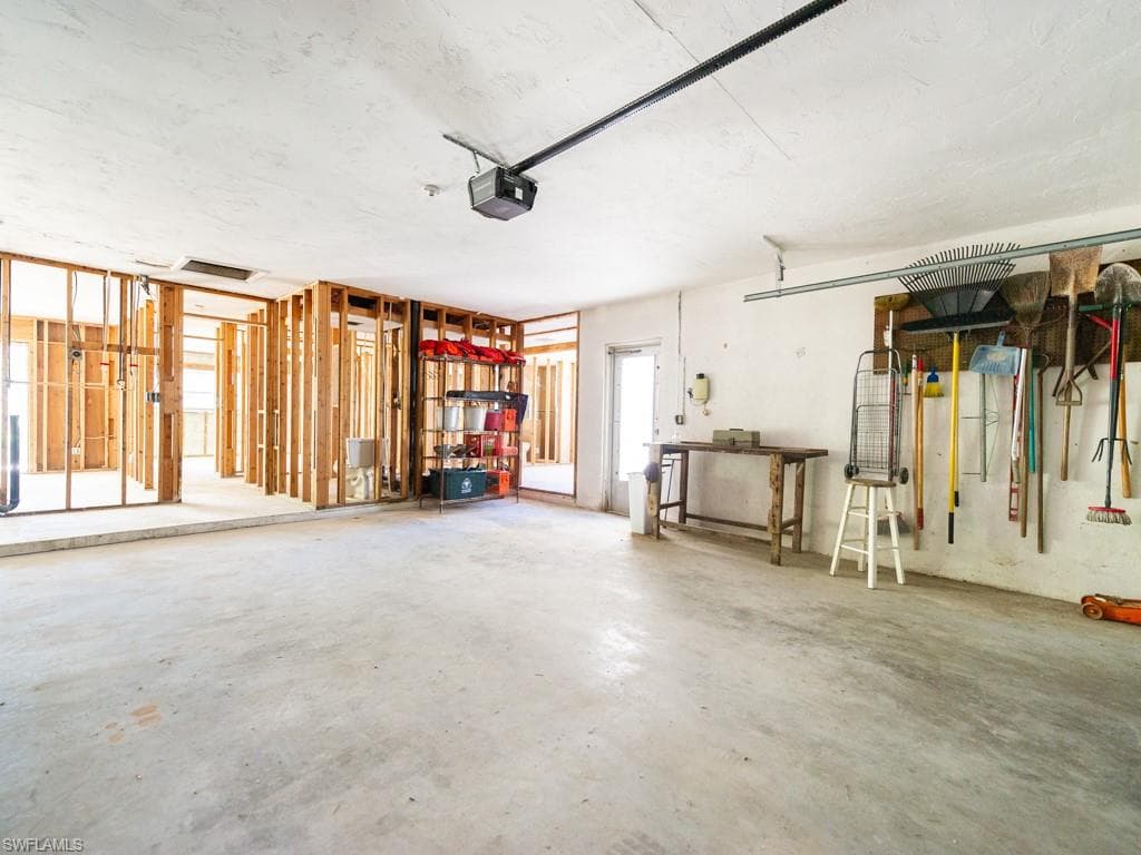 1113 Skiff PL, SANIBEL FL 33957-26