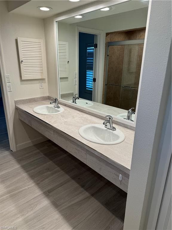 2393 Outrigger LN, NAPLES FL 34104-4