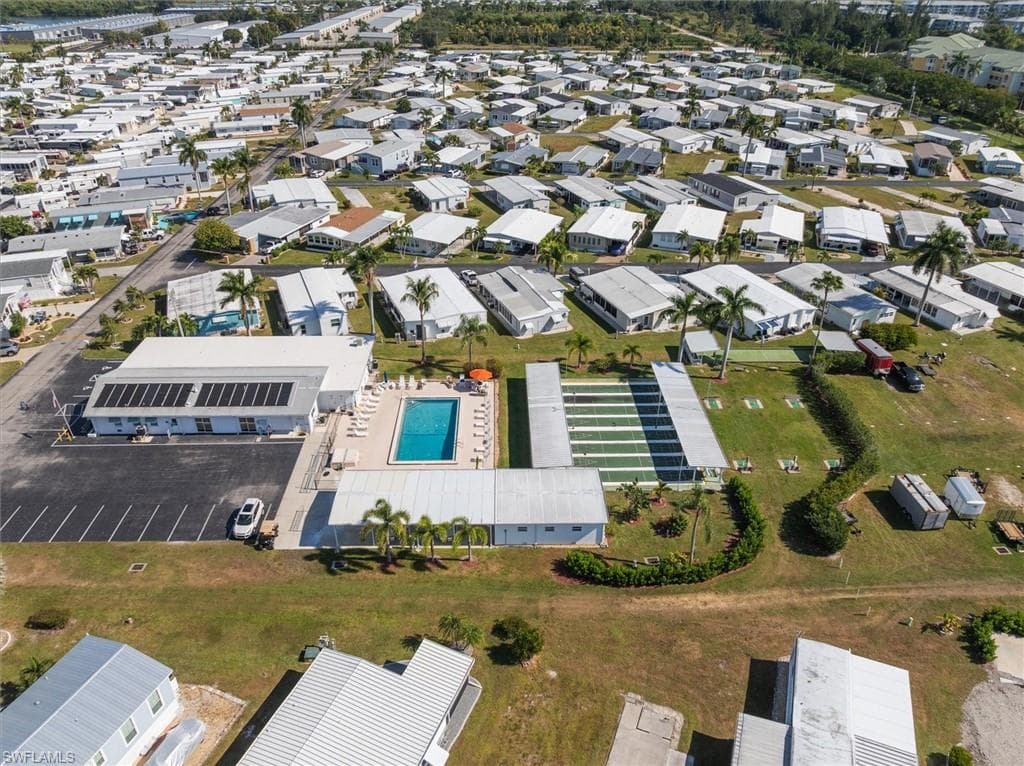 223 Derwent BLVD W, FORT MYERS FL 33908-16