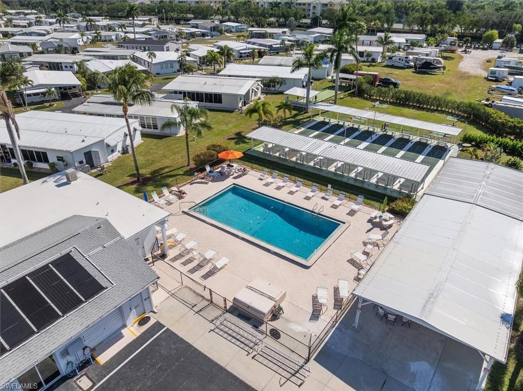 223 Derwent BLVD W, FORT MYERS FL 33908-17