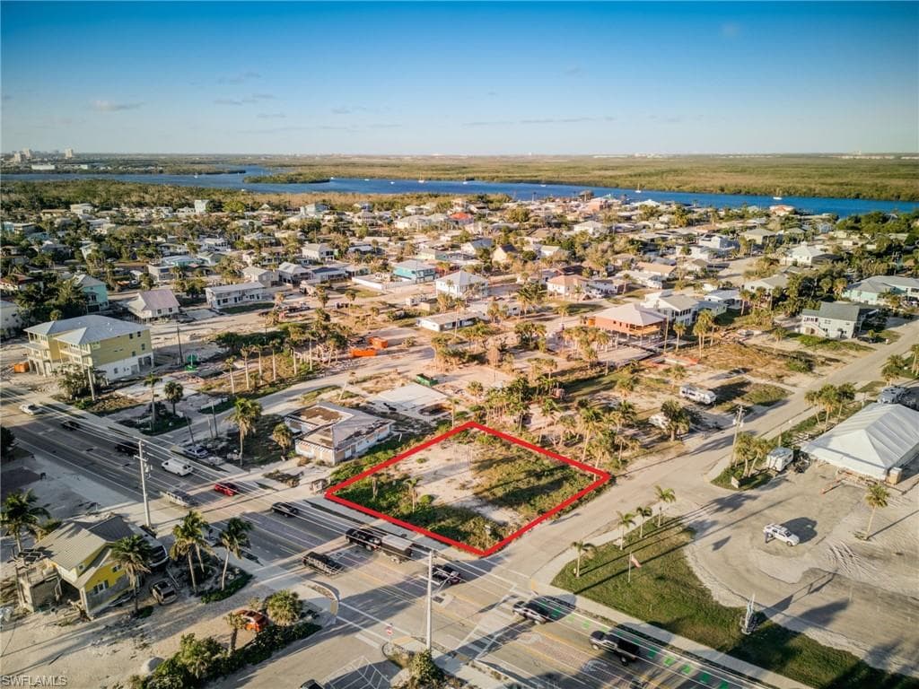 121 Connecticut ST, FORT MYERS BEACH FL 33931-12