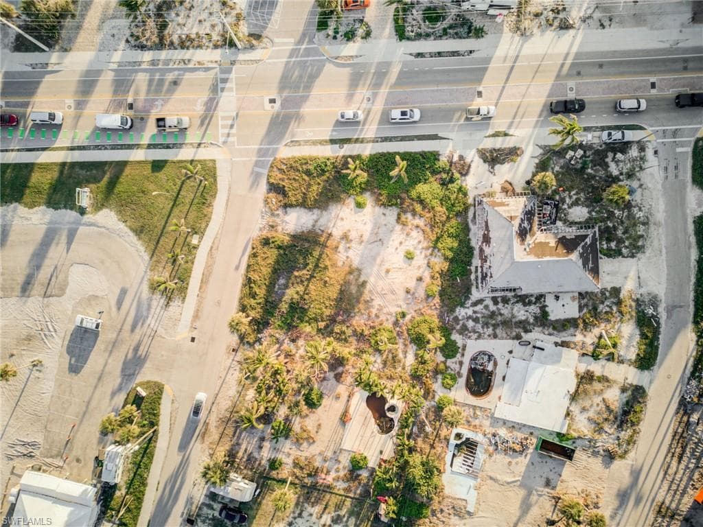 121 Connecticut ST, FORT MYERS BEACH FL 33931-31