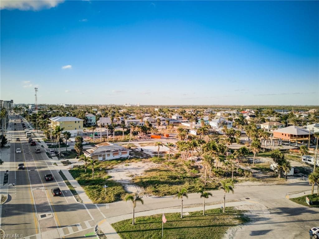 121 Connecticut ST, FORT MYERS BEACH FL 33931-7