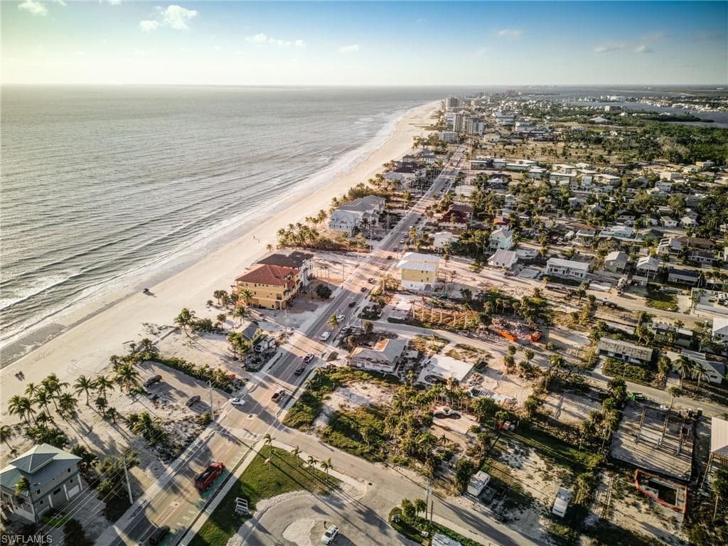 121 Connecticut ST, FORT MYERS BEACH FL 33931-24