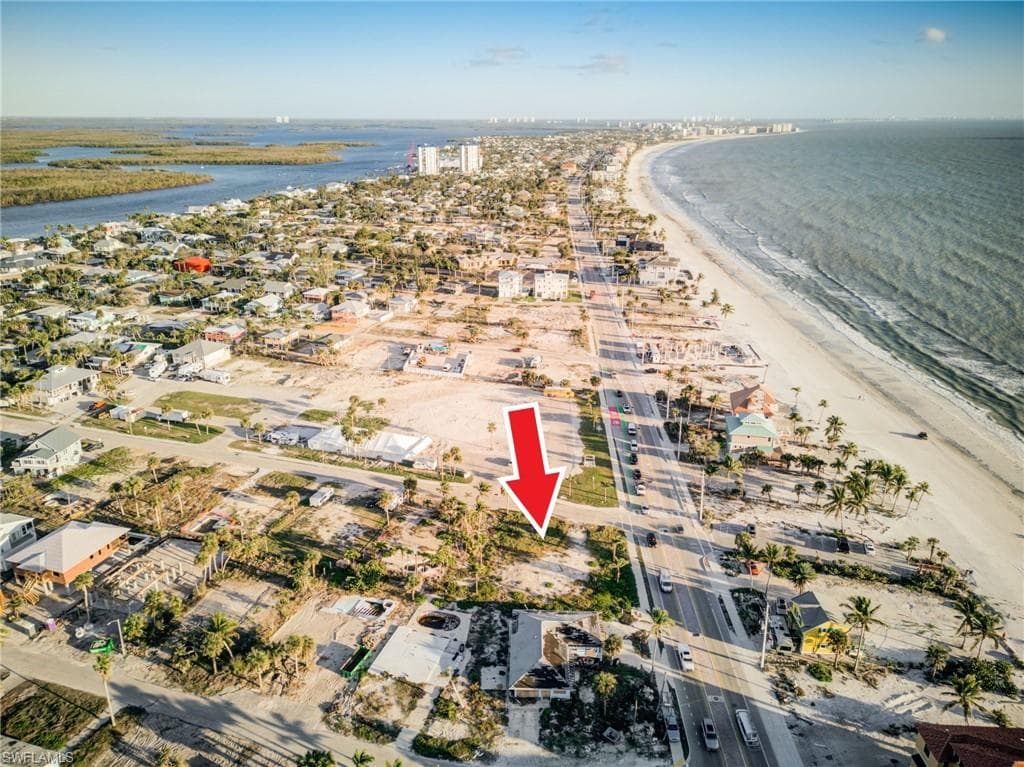 121 Connecticut ST, FORT MYERS BEACH FL 33931-20