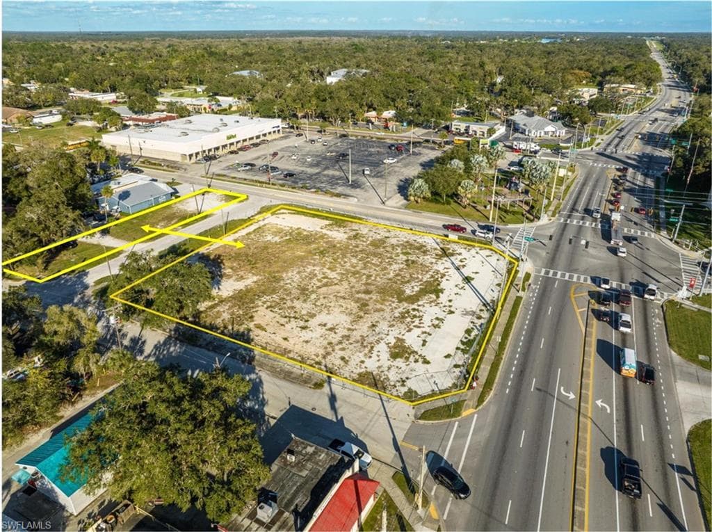 10 W Hickpochee AVE, LABELLE FL 33935-10