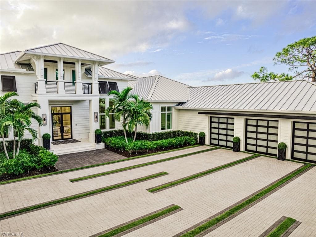 185 CAJEPUT DR, NAPLES FL 34108-45