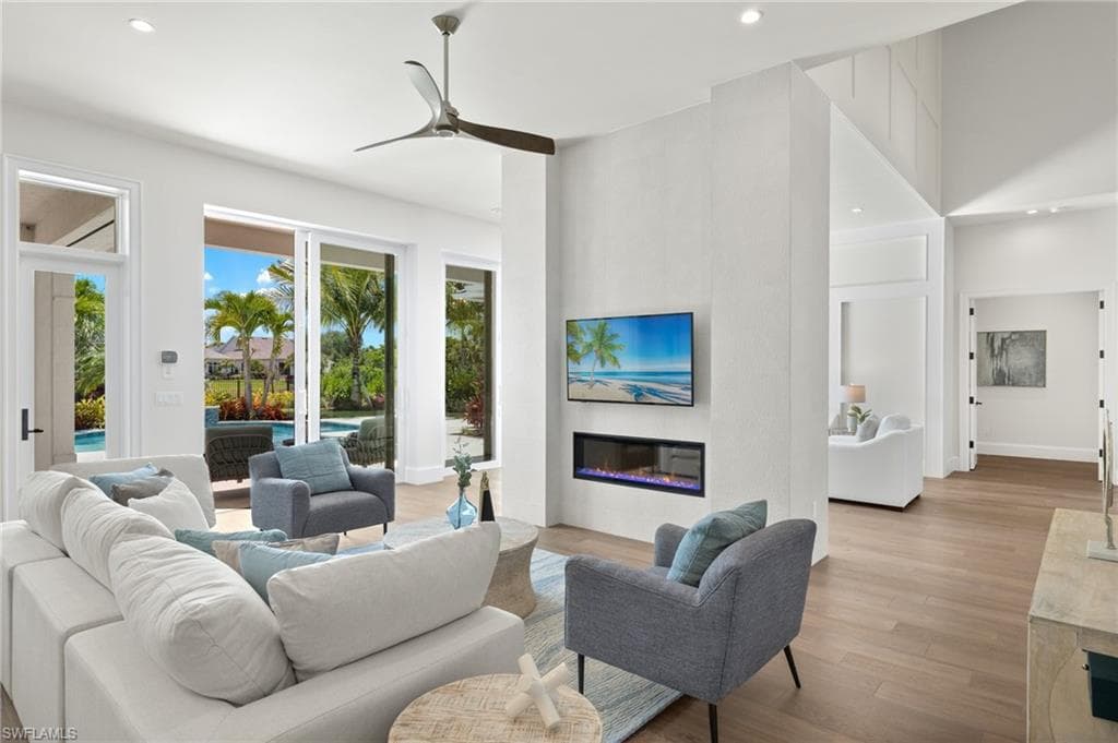16716 Enclave CIR, NAPLES FL 34110-8
