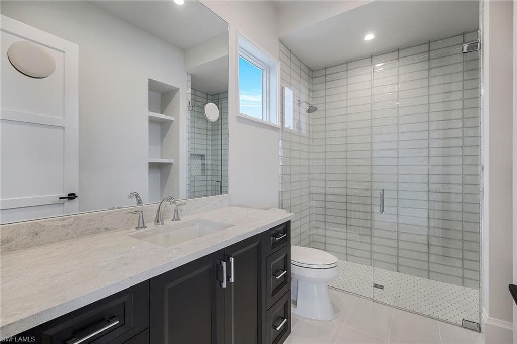 16716 Enclave CIR, NAPLES FL 34110-36