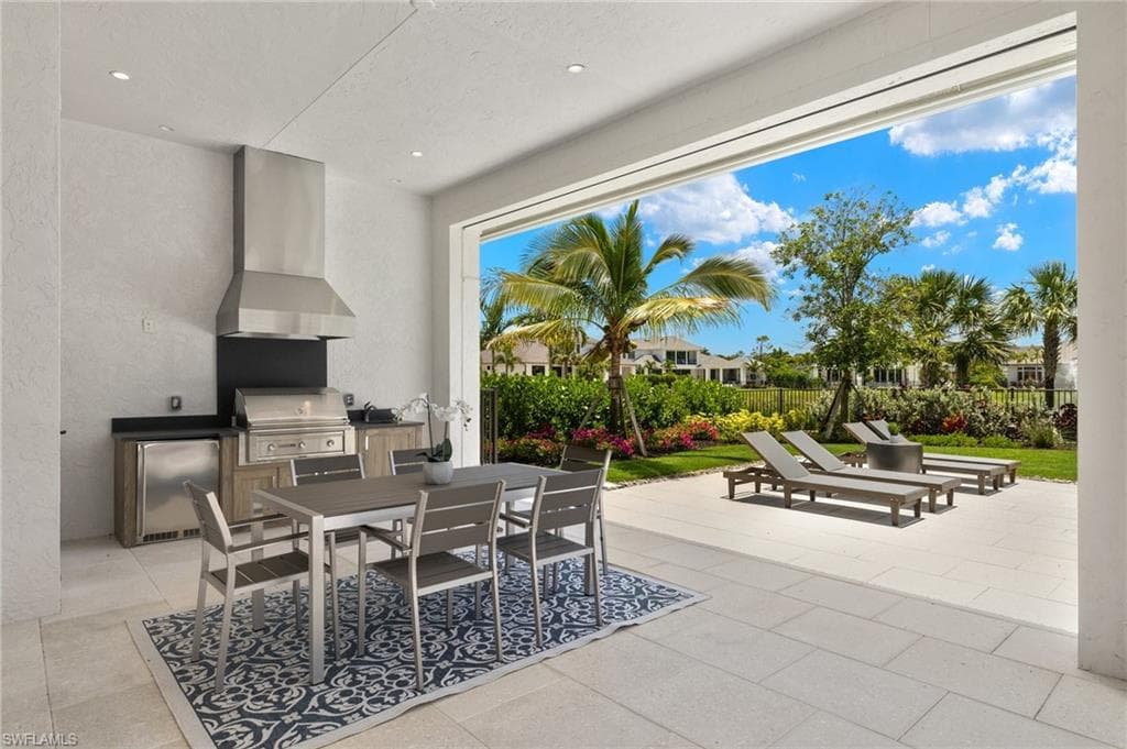 16716 Enclave CIR, NAPLES FL 34110-39