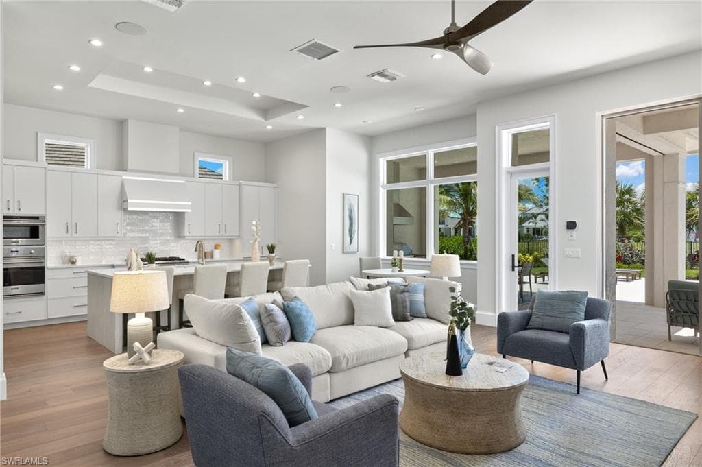 16716 Enclave CIR, NAPLES FL 34110-7