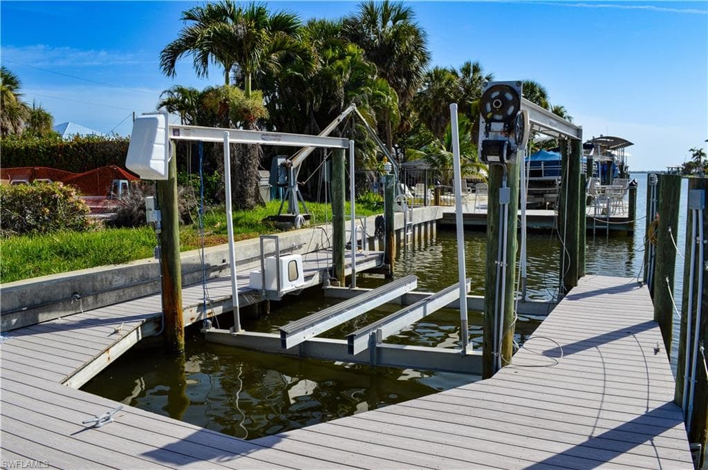 206 Ibis ST, FORT MYERS BEACH FL 33931-16