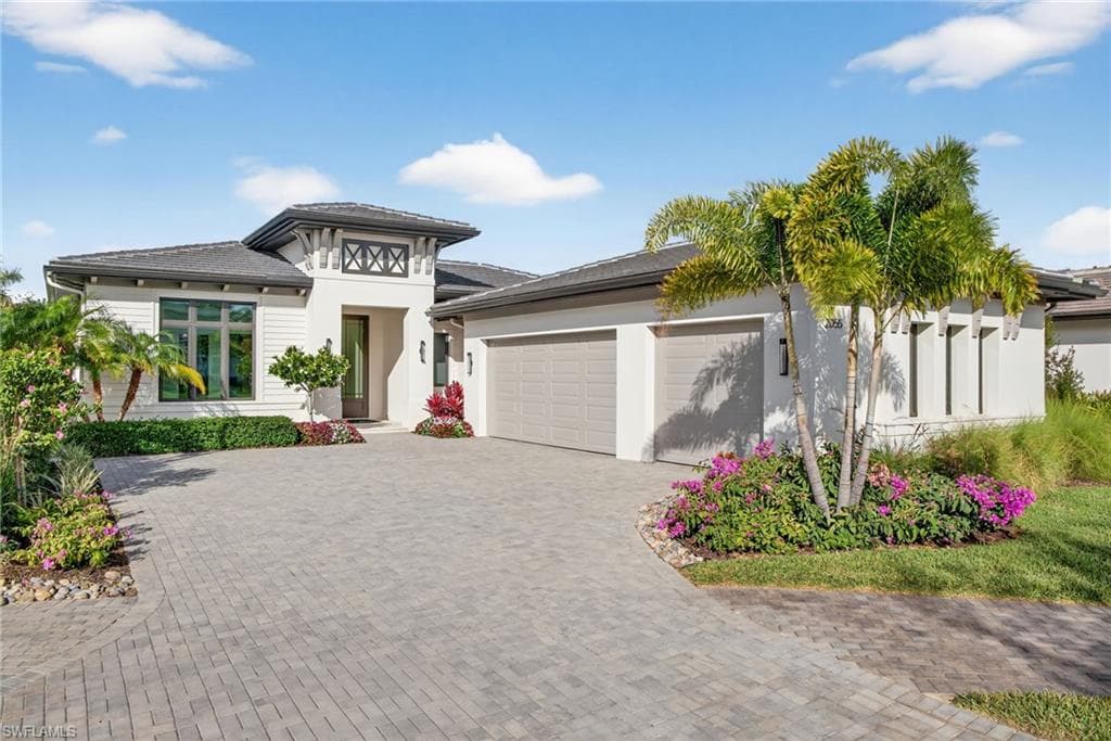 2055 Cambridge Park DR, NAPLES FL 34109-1