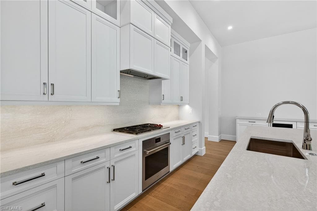 2055 Cambridge Park DR, NAPLES FL 34109-10