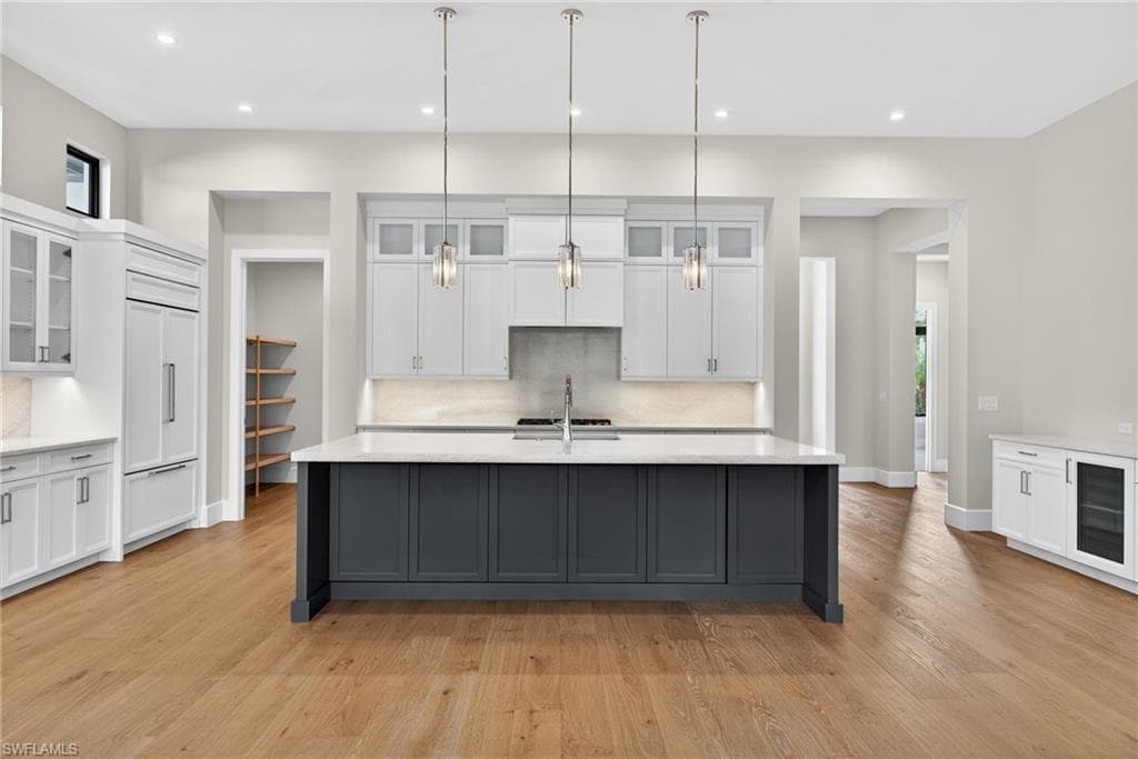 2055 Cambridge Park DR, NAPLES FL 34109-7