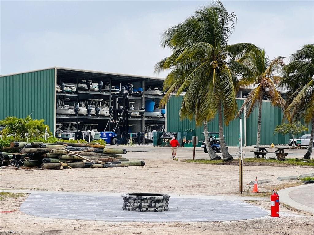 385 Angler DR, GOODLAND FL 34140-13