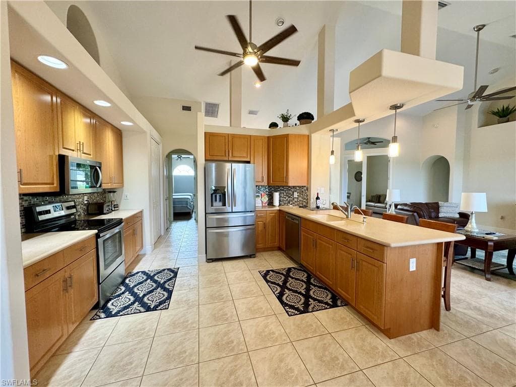 1511 NW 27th PL, CAPE CORAL FL 33993-14