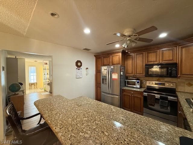 2373 Anthony CT, NAPLES FL 34109-35