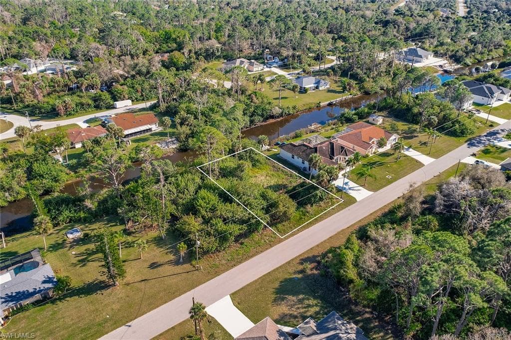 100 Cory ST, PORT CHARLOTTE FL 33953-1