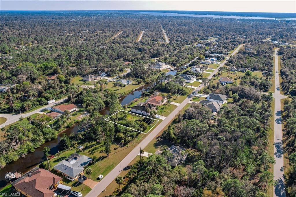 100 Cory ST, PORT CHARLOTTE FL 33953-3